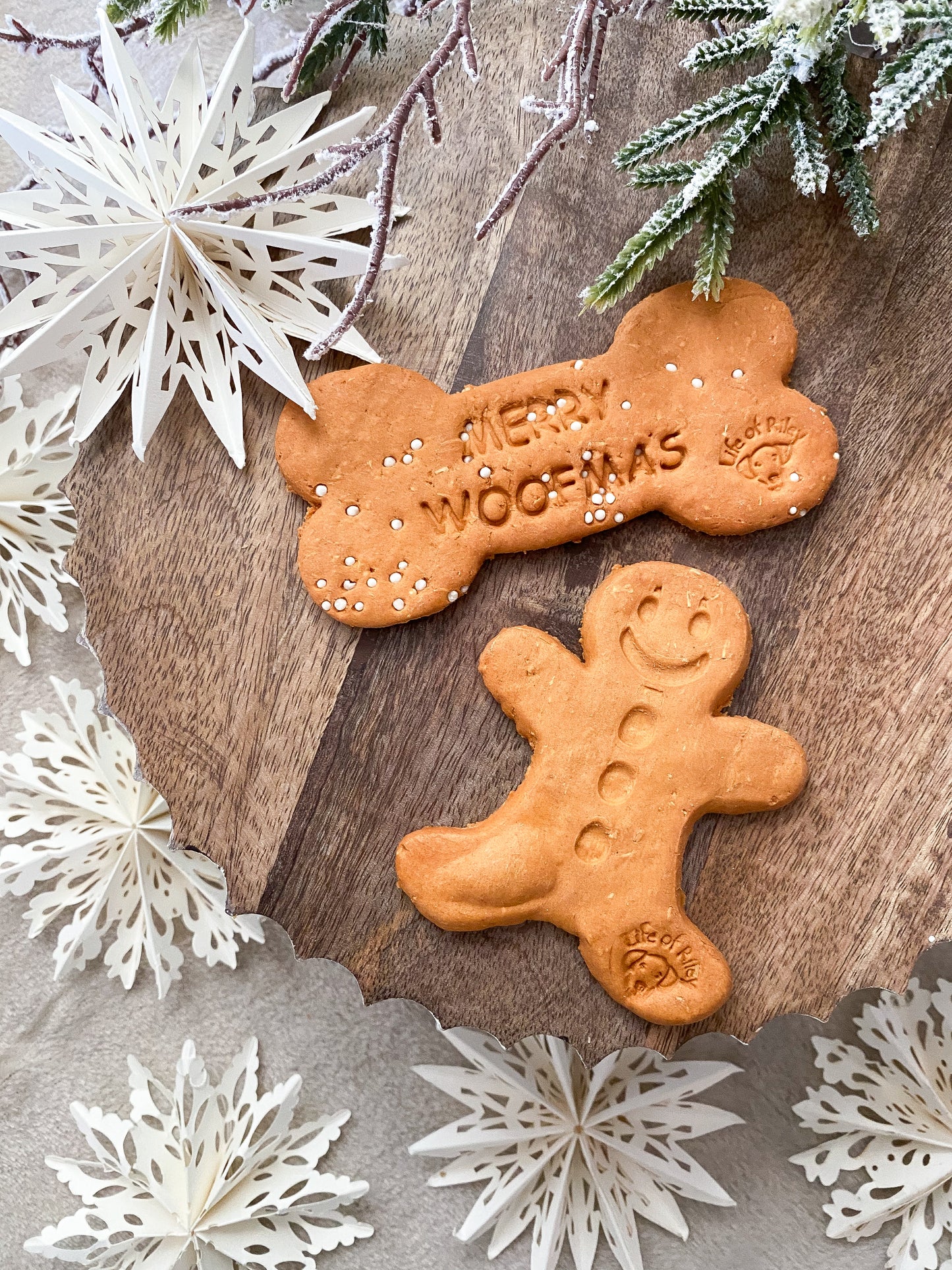 Merry Woofmas Biscuit Bone | Life of Riley