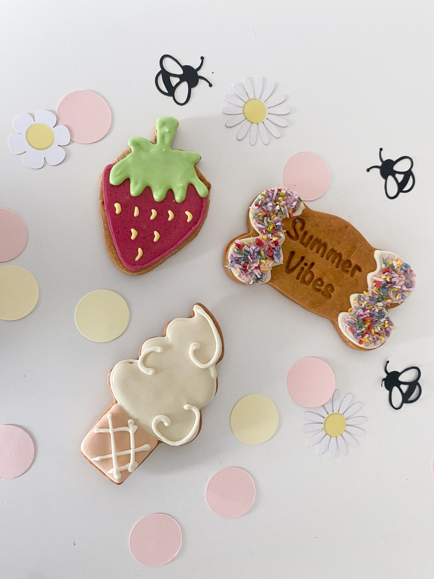 Summer Vibes Bone Iced Biscuit | Brucie Bakes