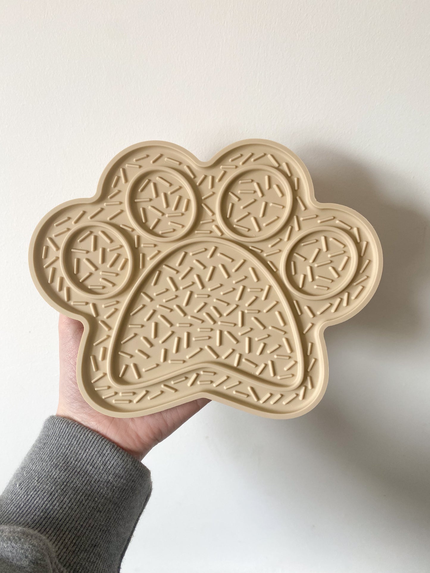 Paws Up - Biscuit Beige