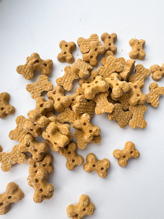 Mini Cheese Biscuit Bones | 80g