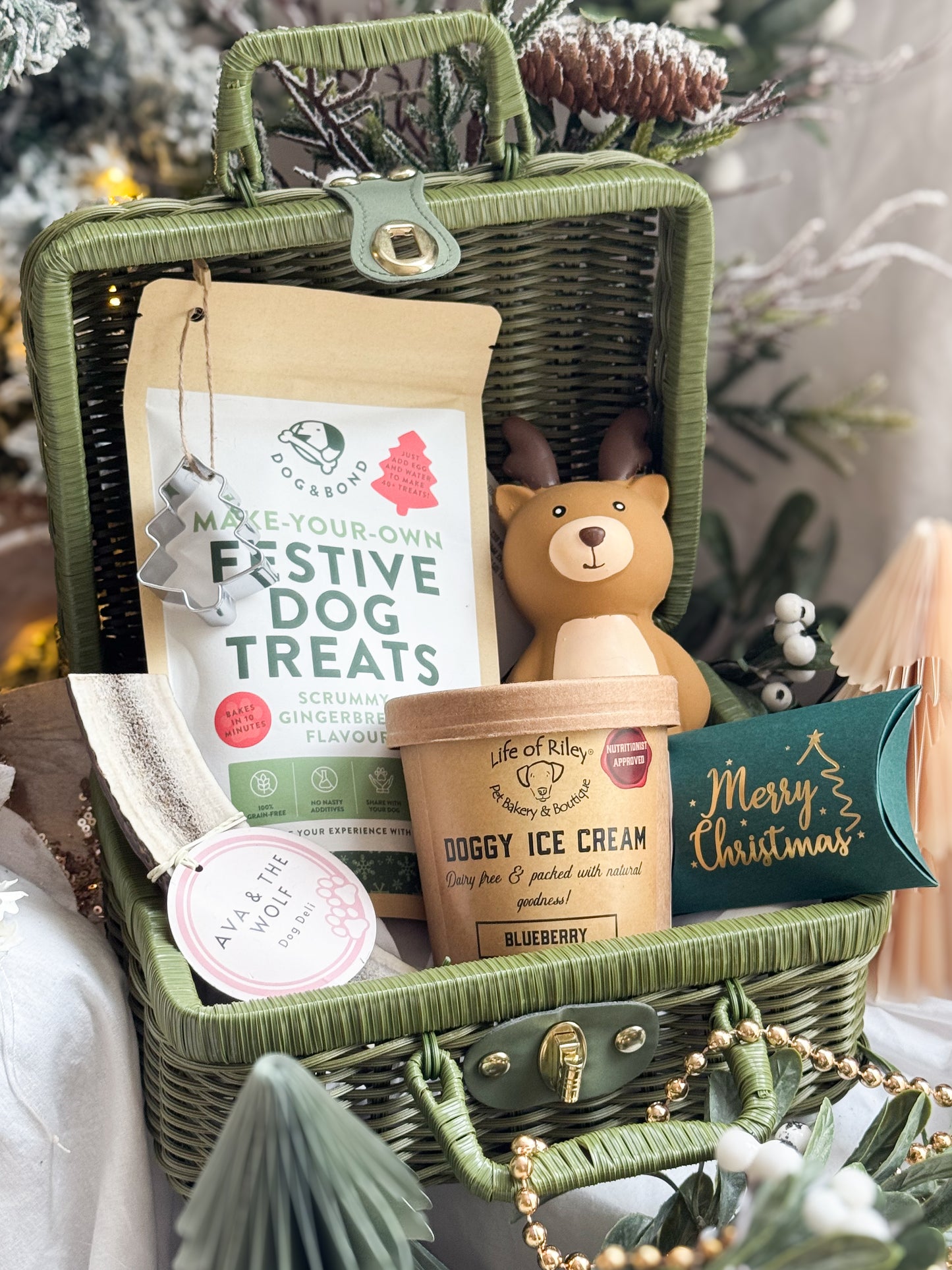 Ava & The Wolf’s Ulti-mutt Christmas Hamper