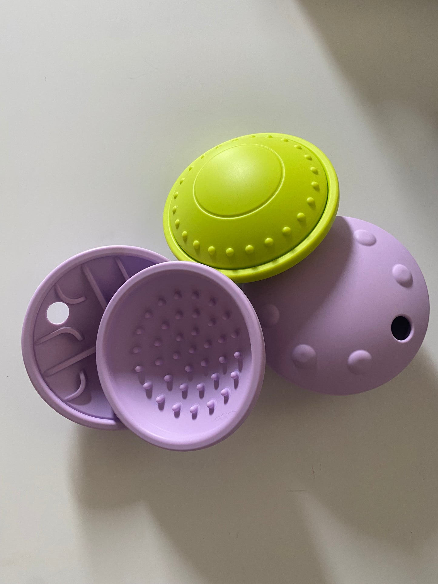 Flying Saucer Treat Dispenser