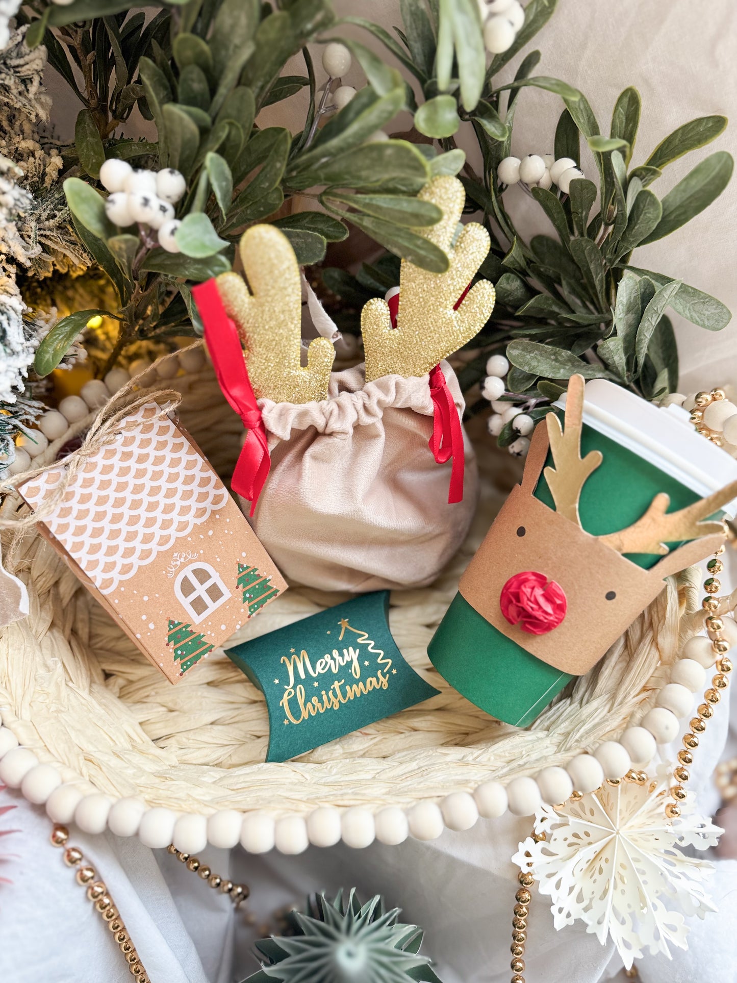 Christmas Pawty Crackers | Pork & Apple Bangers